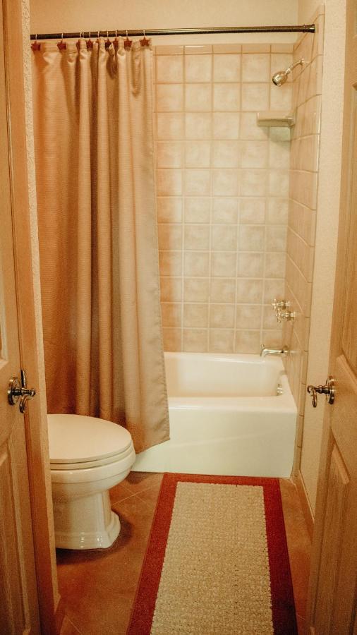 Casa Del Rio Bed And Breakfast Bastrop Ngoại thất bức ảnh